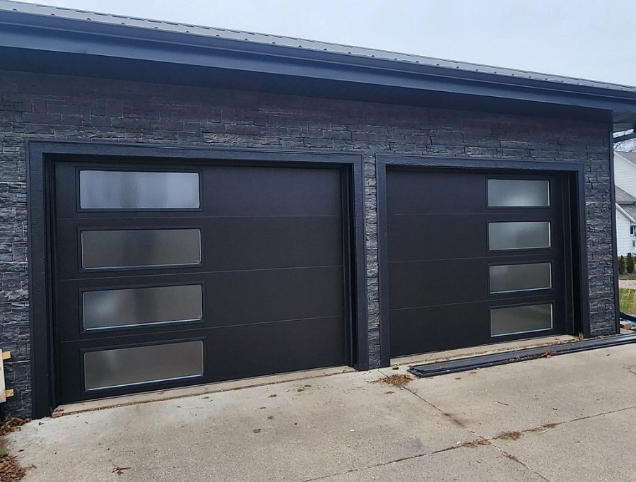 Reliable Commercial Garage Door Repair Services for Eau Claire and Beyond – St. Croix Garage Doors